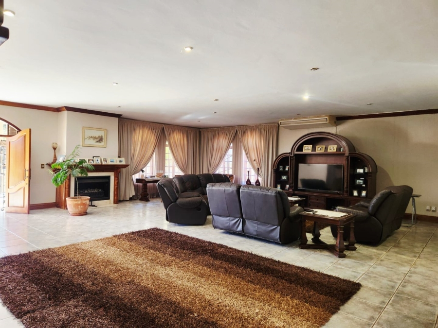 4 Bedroom Property for Sale in Wilkoppies North West